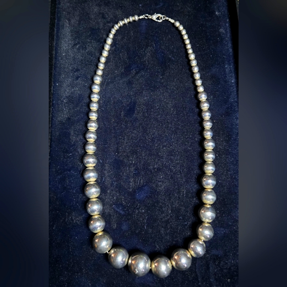 Vtg Navajo 24" Sterling Silver Graduated Ball Beaded Necklace Native American